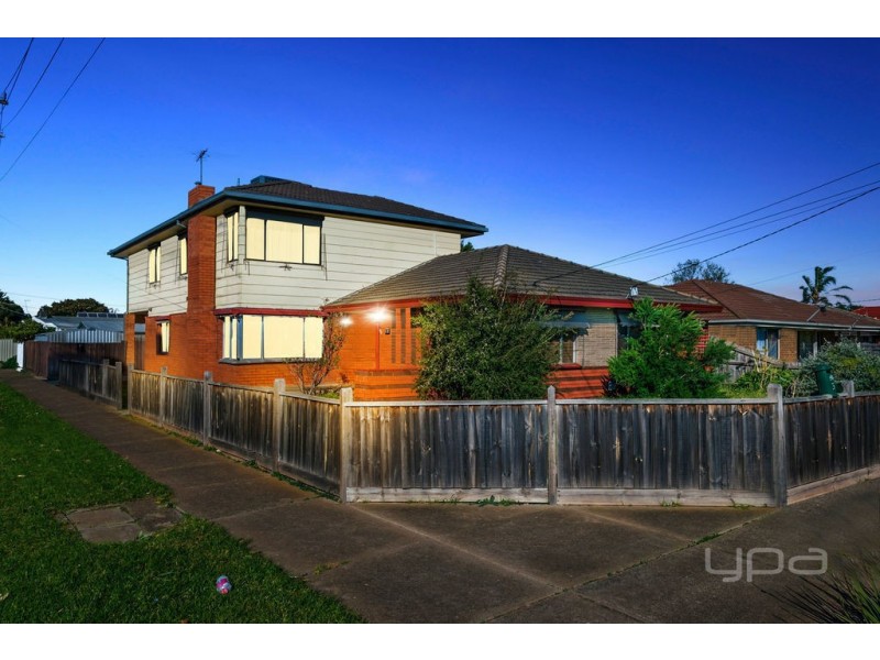 50 Marina Drive, Melton VIC 3337