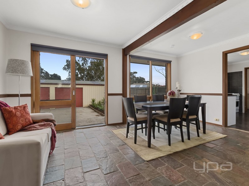 49 Centenary Avenue, Melton VIC 3337