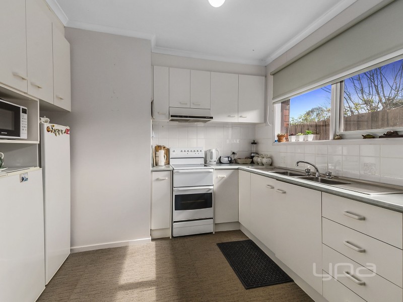 29 Dumbarton Circuit, Melton West VIC 3337