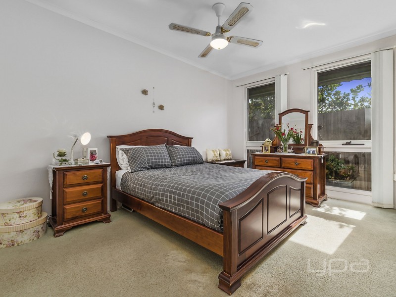 29 Dumbarton Circuit, Melton West VIC 3337