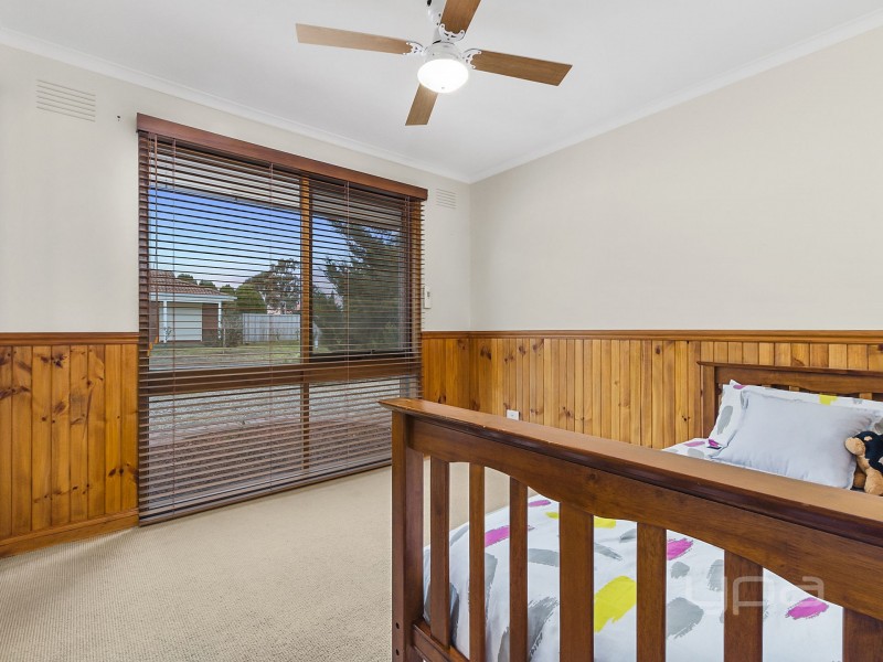 11 Hilton Way, Melton West VIC 3337