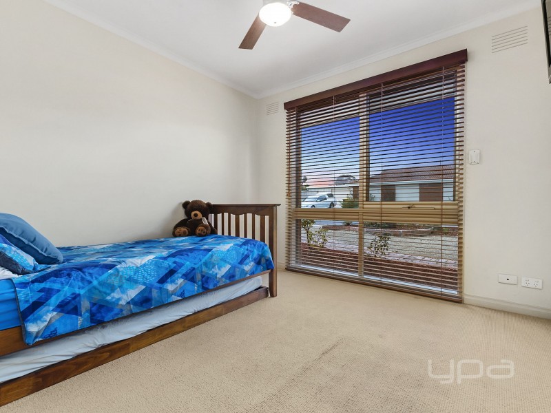 11 Hilton Way, Melton West VIC 3337