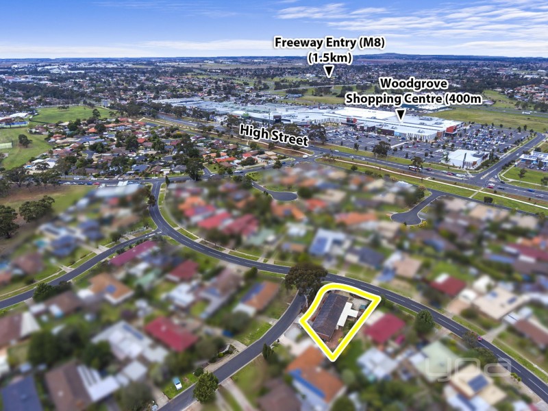 11 Hilton Way, Melton West VIC 3337