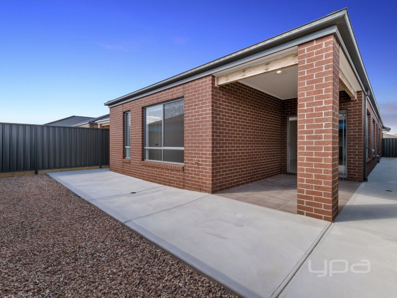 Lot 702, 5 Field Avenue, Harkness VIC 3337