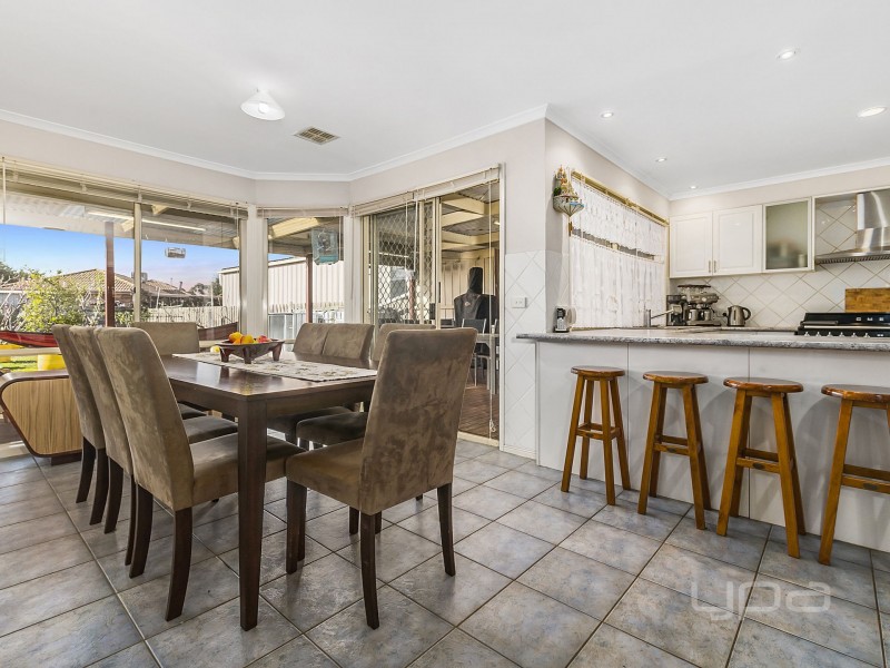 20 Moodie Street, Melton South VIC 3338