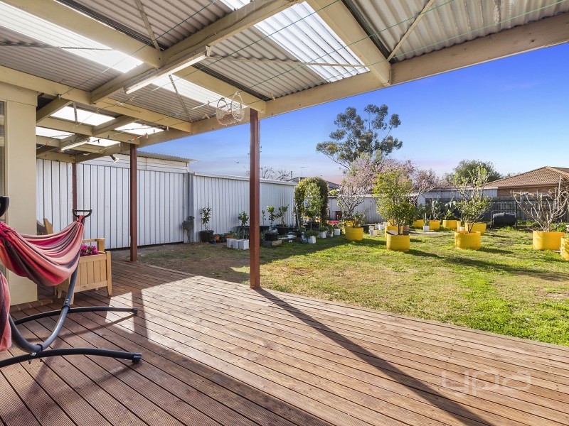 20 Moodie Street, Melton South VIC 3338