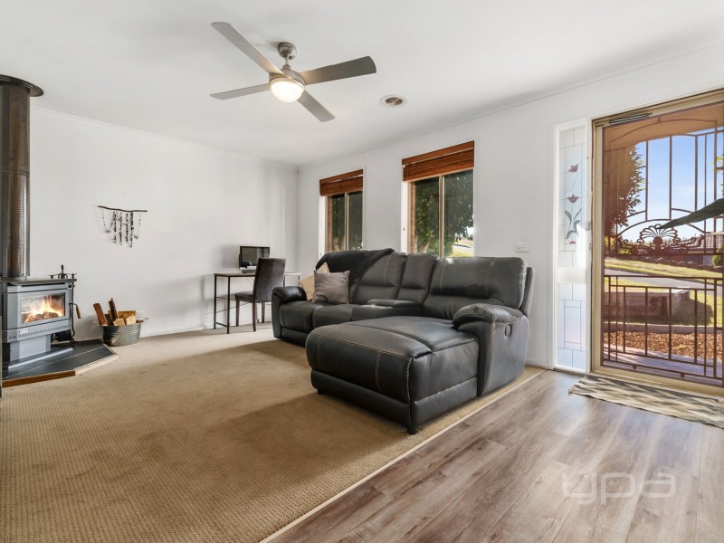 9 Todd Court, Darley VIC 3340