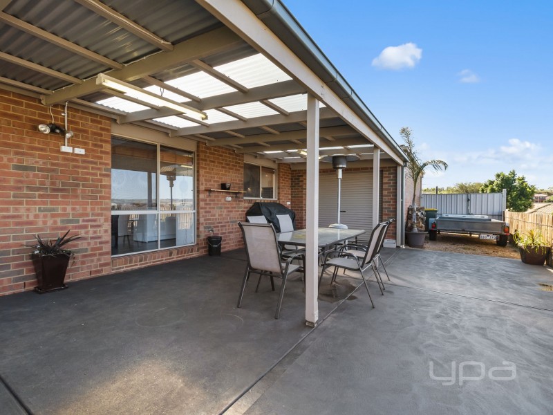 9 Todd Court, Darley VIC 3340