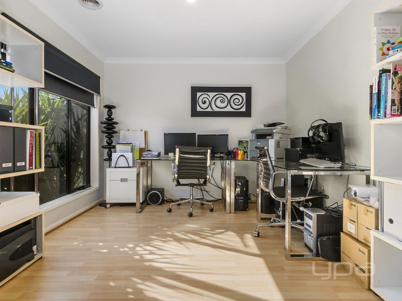 26 Indigo Square, Brookfield VIC 3338