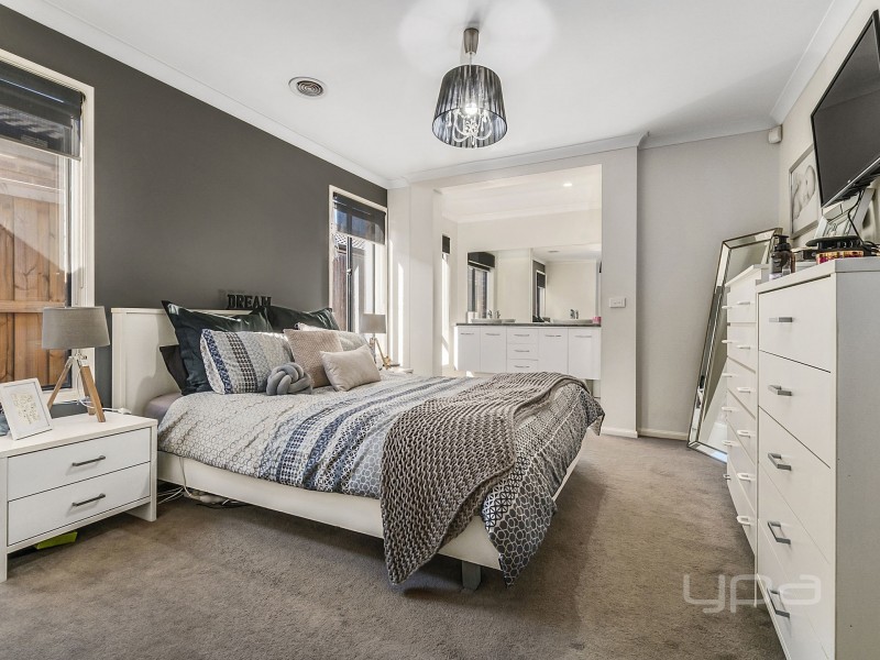 26 Indigo Square, Brookfield VIC 3338