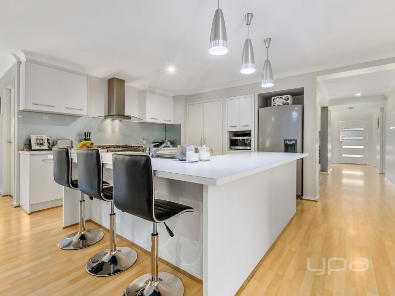 26 Indigo Square, Brookfield VIC 3338