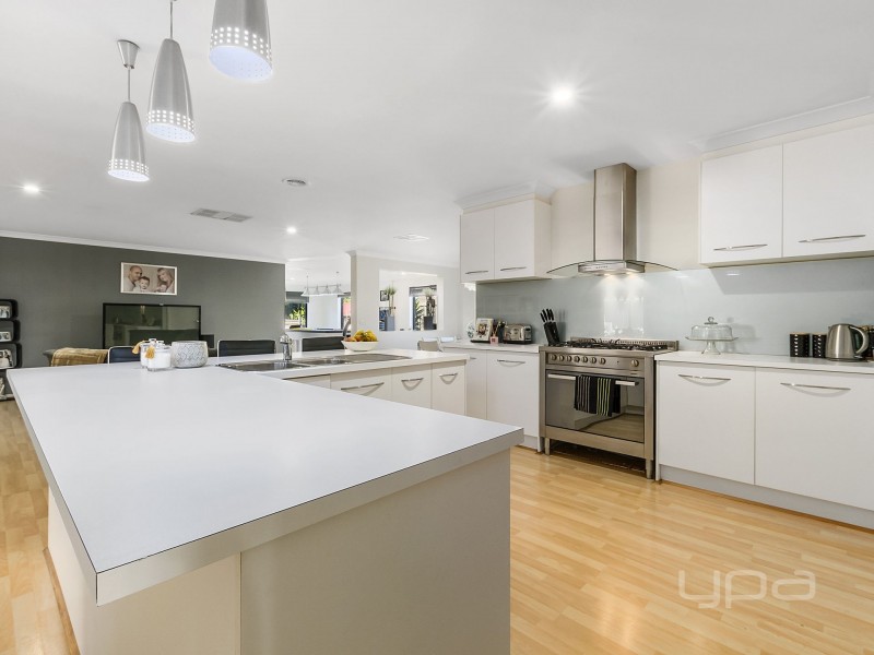 26 Indigo Square, Brookfield VIC 3338