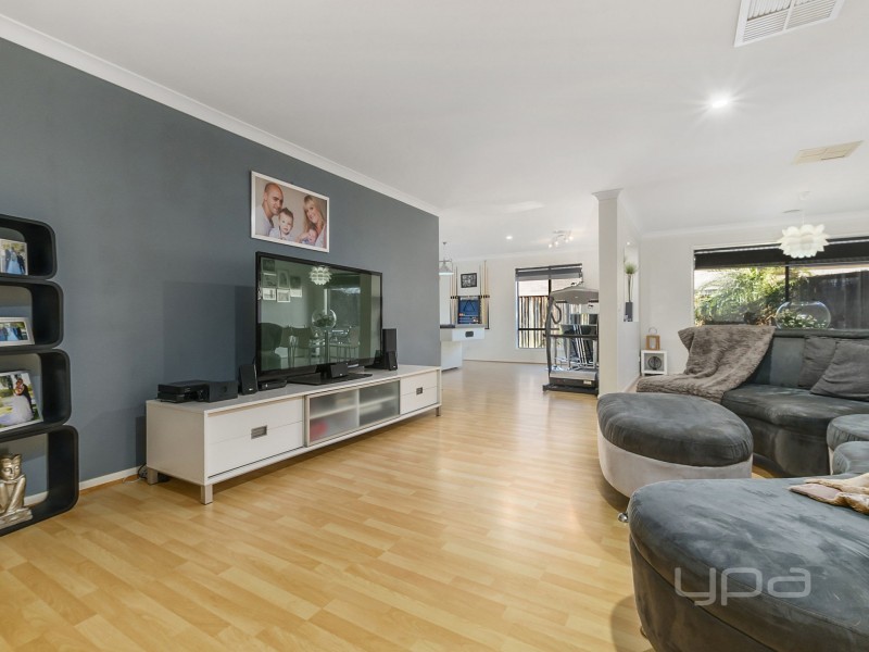 26 Indigo Square, Brookfield VIC 3338