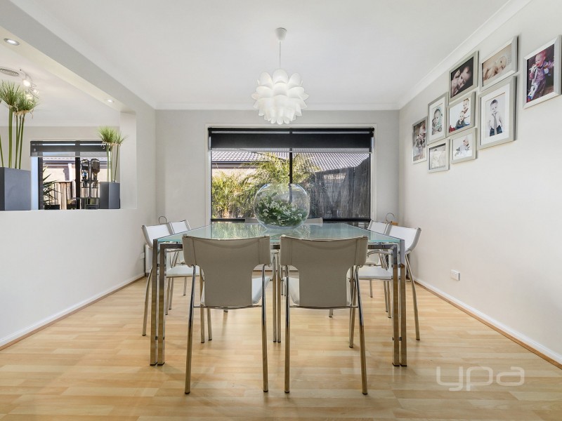 26 Indigo Square, Brookfield VIC 3338