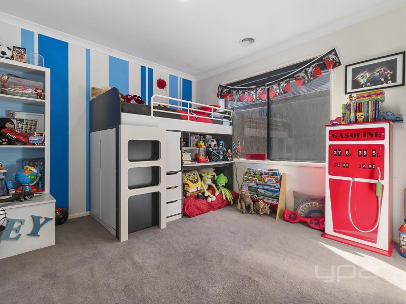 26 Indigo Square, Brookfield VIC 3338