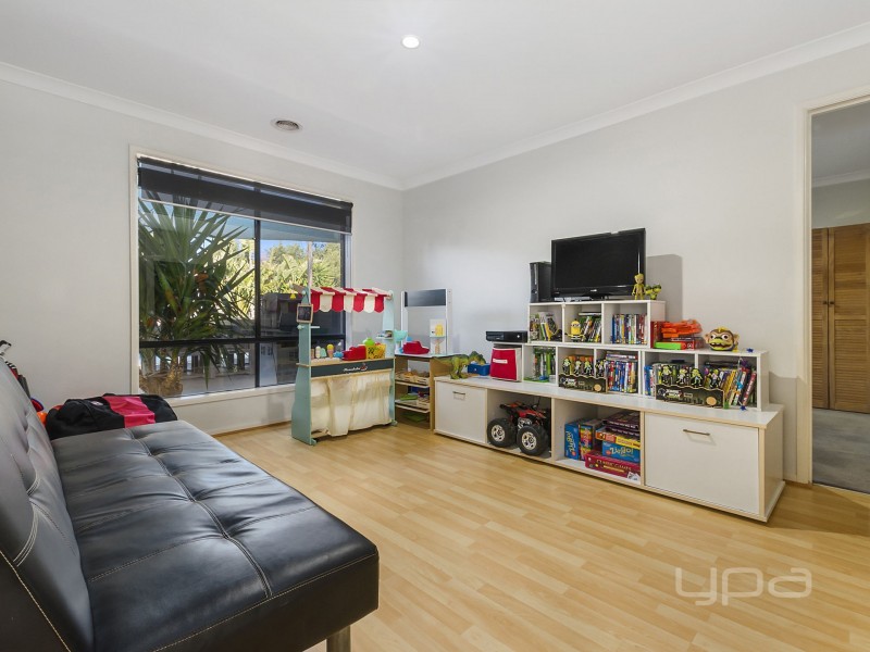 26 Indigo Square, Brookfield VIC 3338