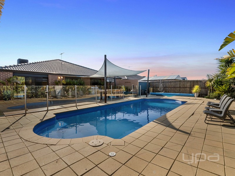26 Indigo Square, Brookfield VIC 3338