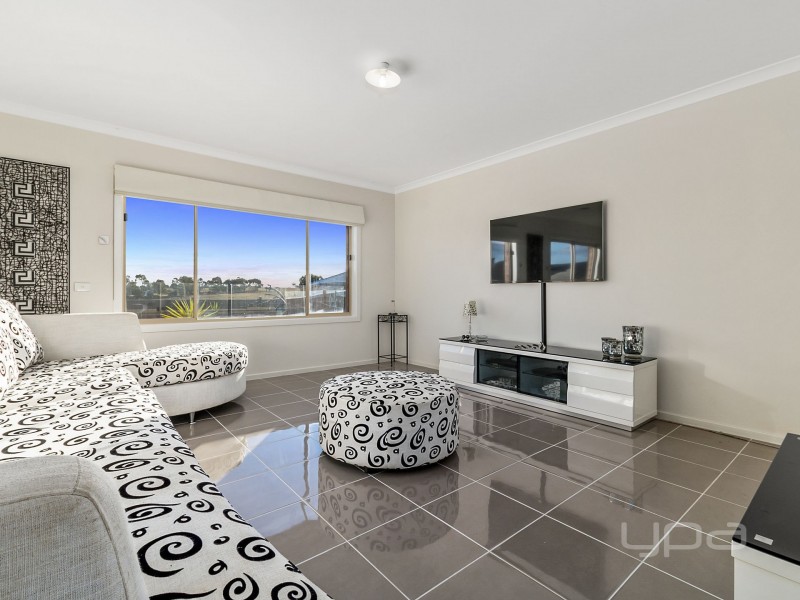 39 Viscosa Road, Brookfield VIC 3338