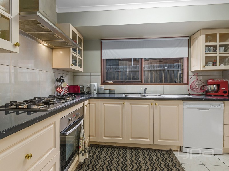 48 Vista Drive, Melton VIC 3337