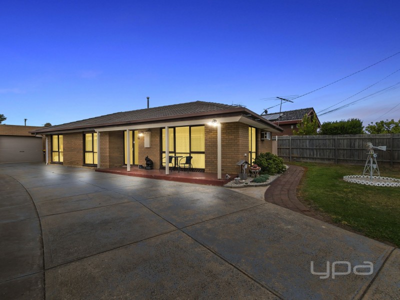 48 Vista Drive, Melton VIC 3337