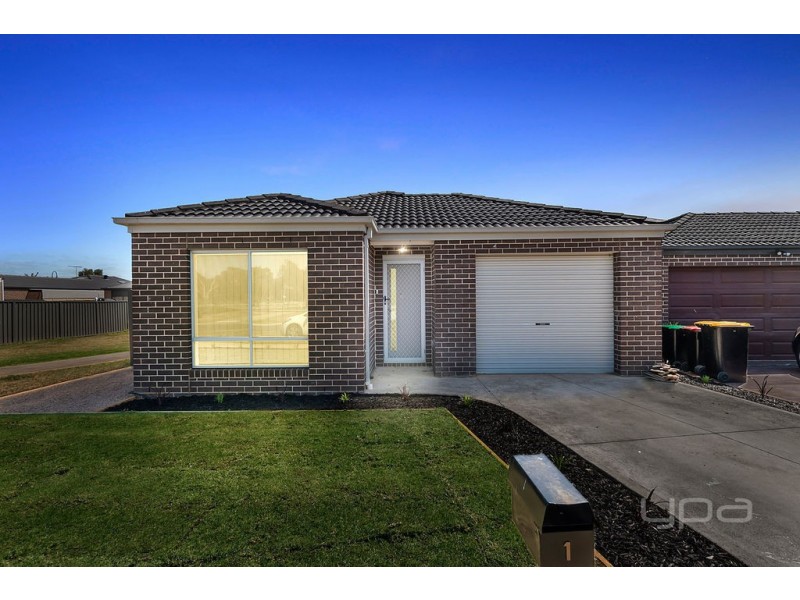 1 Poplar Close, Melton VIC 3337