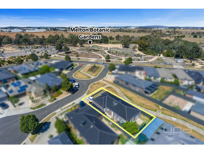 1 Poplar Close, Melton VIC 3337