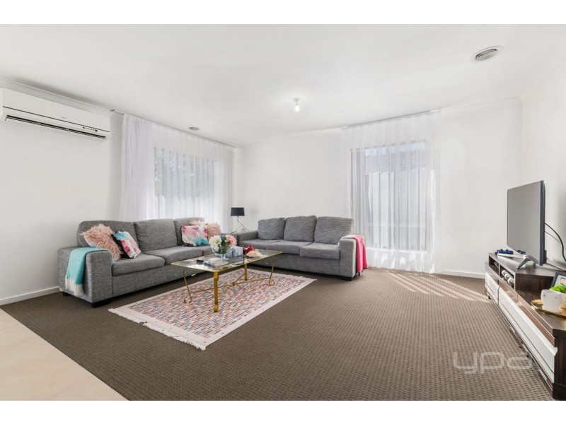 1 Poplar Close, Melton VIC 3337