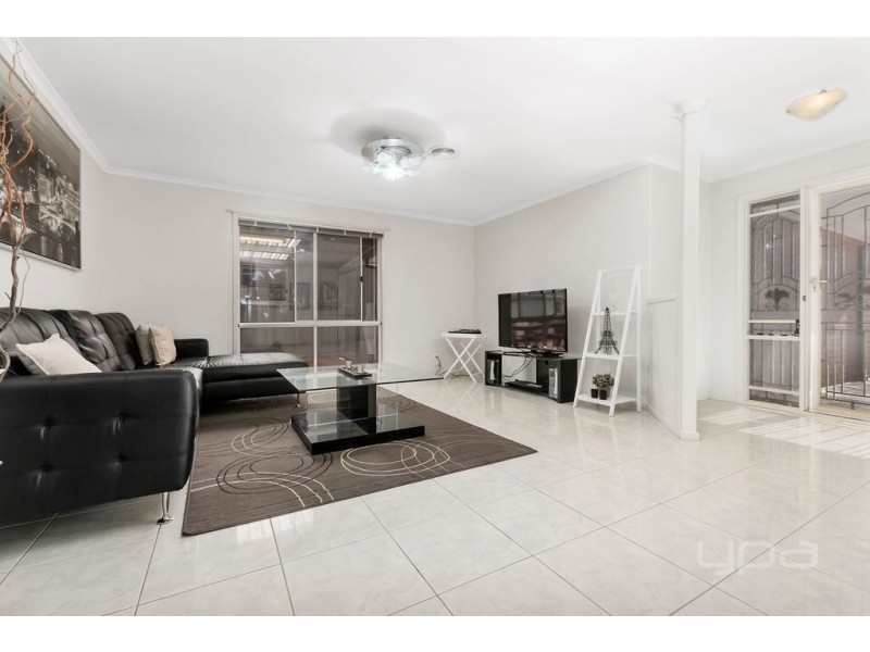 8 Kayla Way, Kurunjang VIC 3337