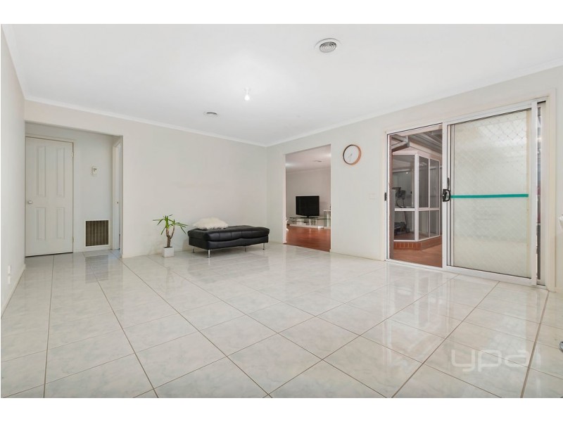 8 Kayla Way, Kurunjang VIC 3337