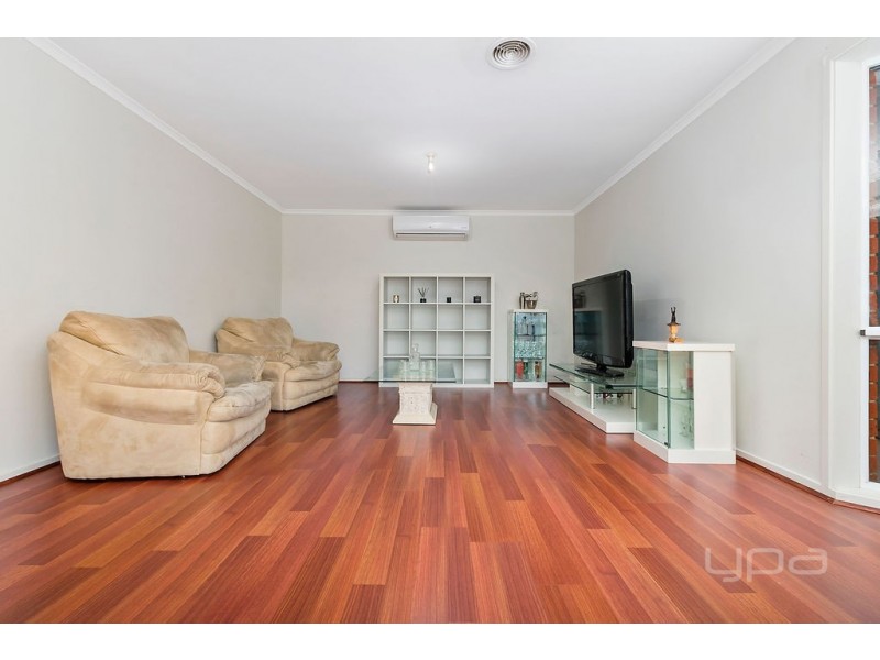 8 Kayla Way, Kurunjang VIC 3337