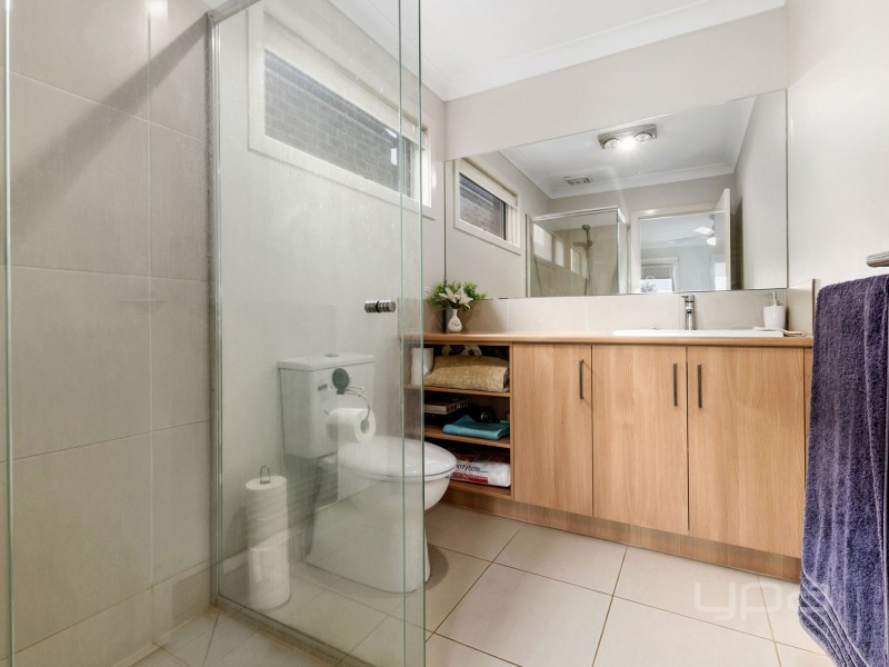 8 Poseidon Street, Kurunjang VIC 3337