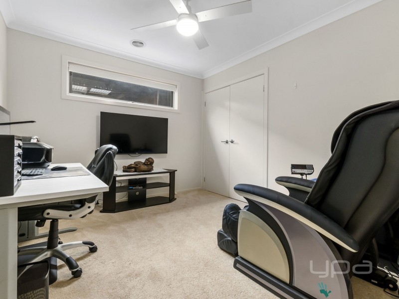 8 Poseidon Street, Kurunjang VIC 3337