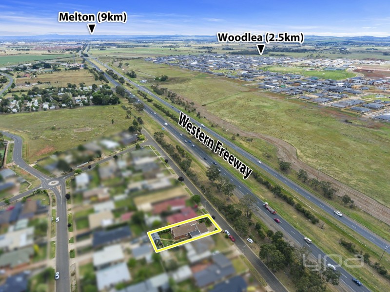 2035 Western Highway, Rockbank VIC 3335