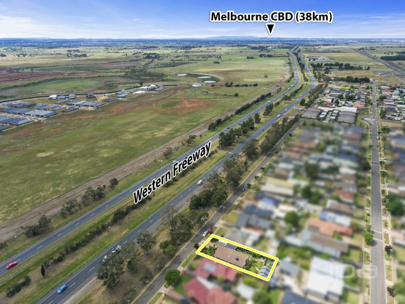 2035 Western Highway, Rockbank VIC 3335