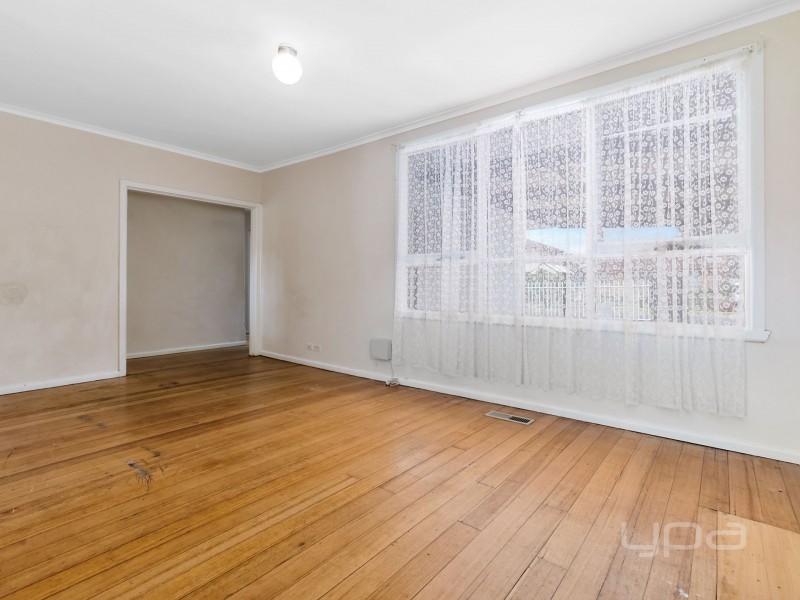 5 Curlew Close, Melton VIC 3337