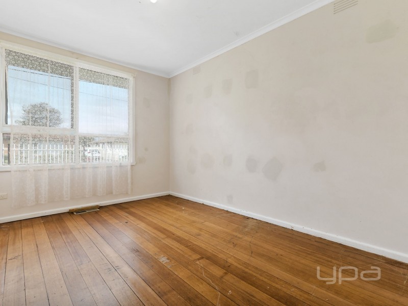 5 Curlew Close, Melton VIC 3337