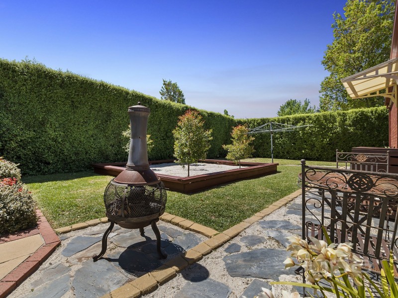 19 Glenbrook Gardens, Brookfield VIC 3338