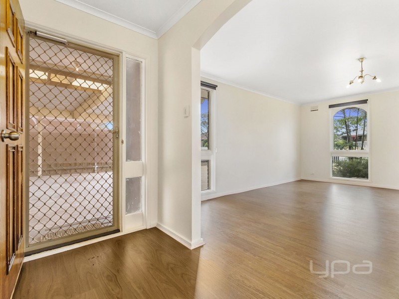 12 Irving Road, Melton VIC 3337