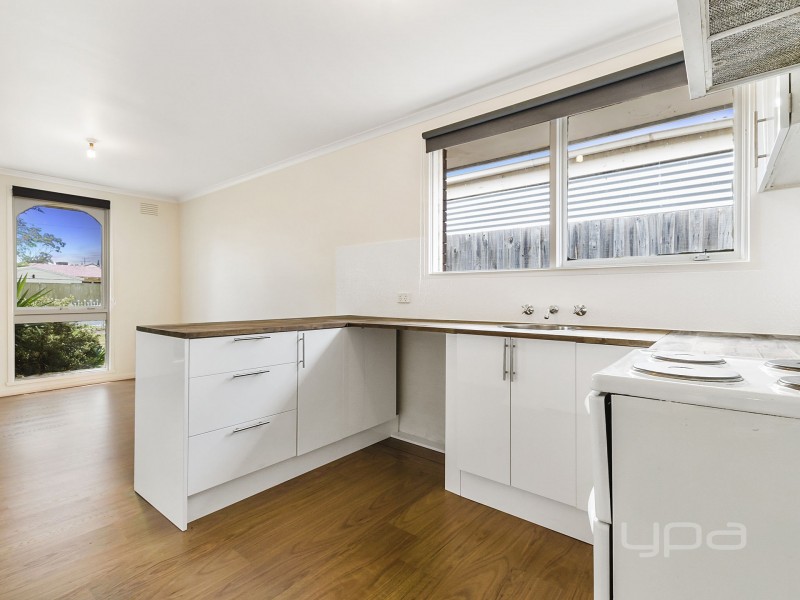 12 Irving Road, Melton VIC 3337