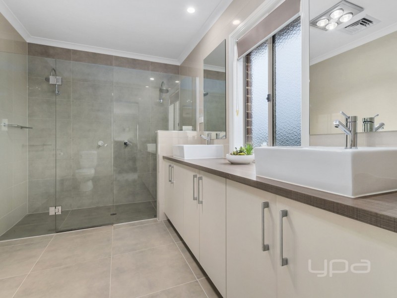 29 Thomas Drive, Hopetoun Park VIC 3340