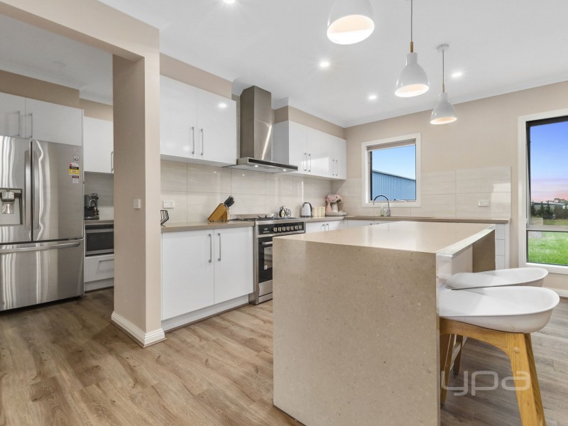 29 Thomas Drive, Hopetoun Park VIC 3340