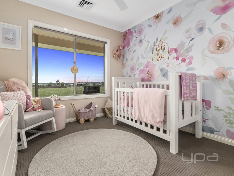 29 Thomas Drive, Hopetoun Park VIC 3340