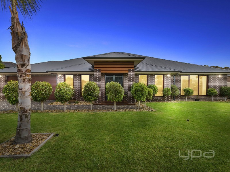 39 Highfield Way, Kurunjang VIC 3337
