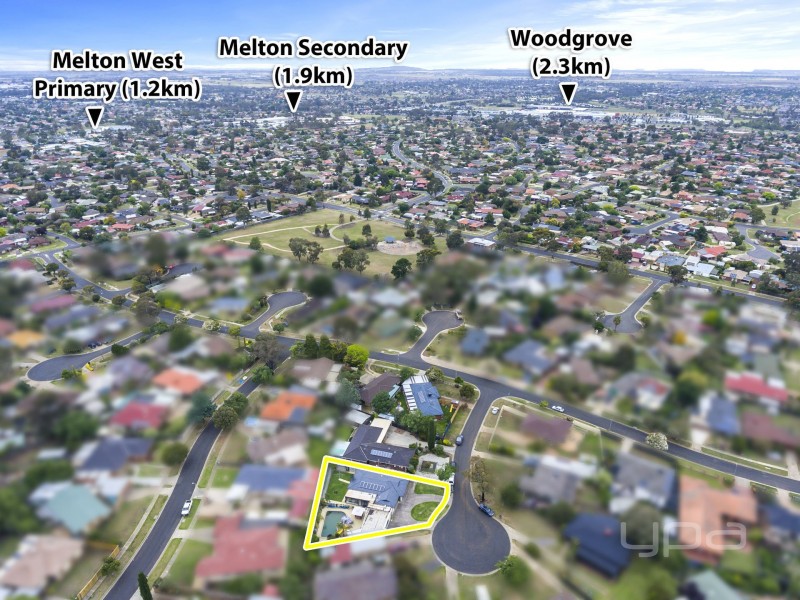 7 Rothesay Place, Melton West VIC 3337