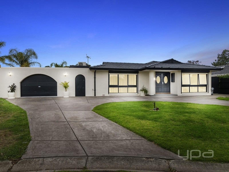 7 Rothesay Place, Melton West VIC 3337