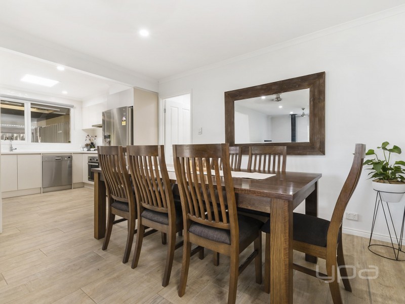 31 Tamar Drive, Melton South VIC 3338