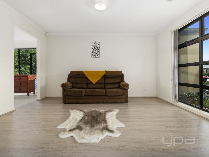 37 Fairhaven Boulevard, Melton West VIC 3337