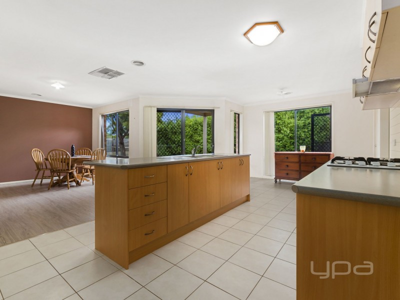 37 Fairhaven Boulevard, Melton West VIC 3337