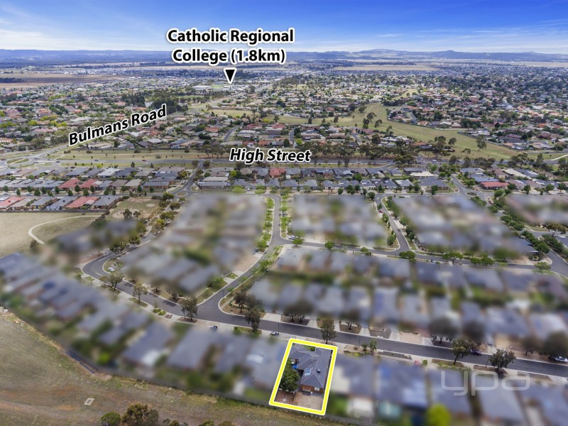 37 Fairhaven Boulevard, Melton West VIC 3337