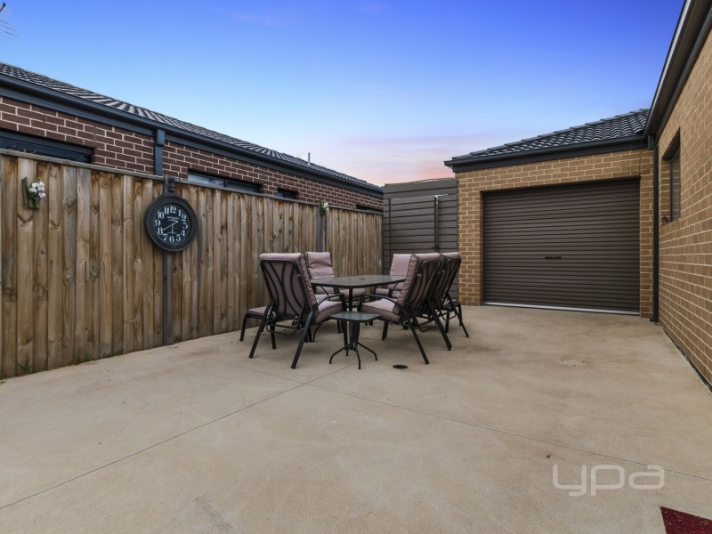 61 Turpentine Road, Brookfield VIC 3338